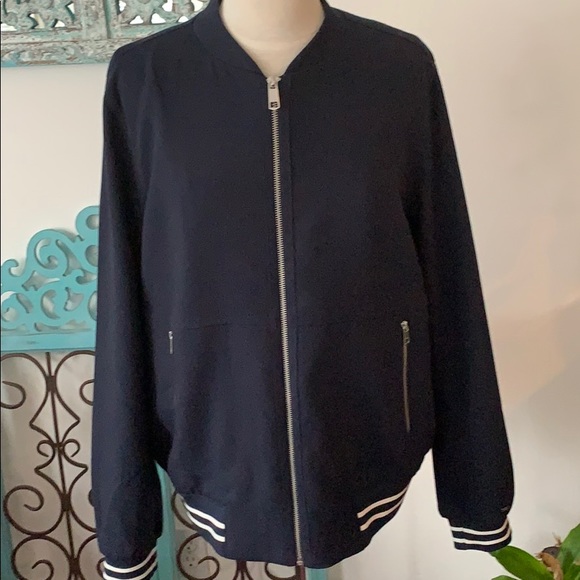 Tommy Hilfiger ladies bomber jacket - Picture 2 of 3